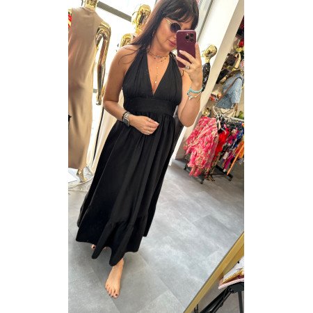 Letnia sukienka midi halter z lnu – fuksja i zmysłowość