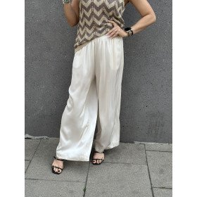 Dwuczęściowy komplet ViCOLO – satynowa bluzka oversize i spodnie z gumką