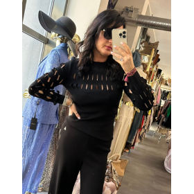 Designerska Bluzka AKEP z Laserowymi Wycięciami – Kwintesencja Włoskiego Stylu (Made in Italy), czarna // 5750