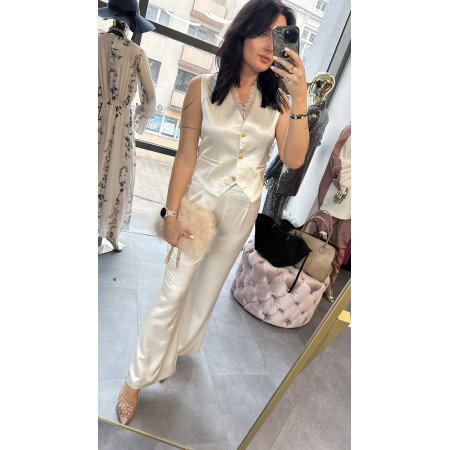 Elegancki Komplet Satynowy: Kamizelka z Koronką i Spodnie Wide Leg - Ecru / Kość Słoniowa // 5811
