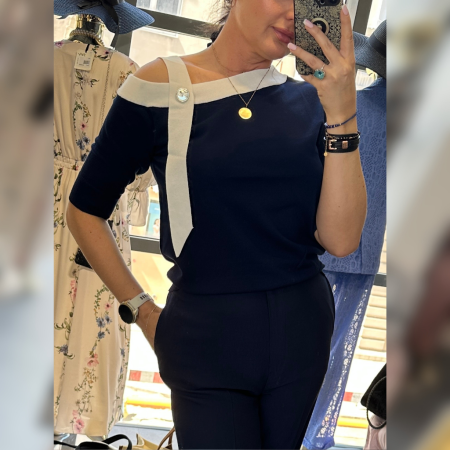 Elegancka Bluzka Damska z Asymetrycznym Dekoltem i Białą Szarfą – Granatowa Artigli // 5945
