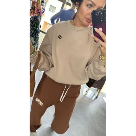 Ocieplana Bluza Oversize z Meszkiem i Biżuteryjną Broszką – Nude // 6255