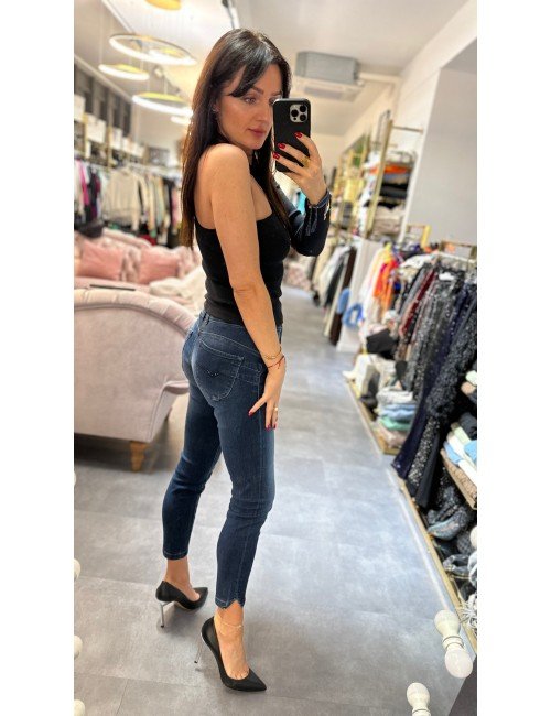 Top z odkrytym ramieniem od Have One