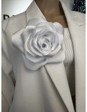 Broszka w kształcie białej róży // 1298*