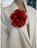 czerwona broszka w kształcie kwiatka // 1308*