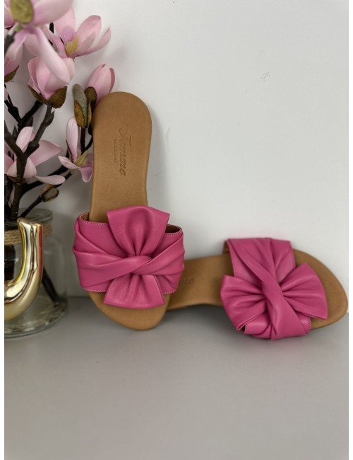 Różowe klapki na płaskiej podeszwie // 1326