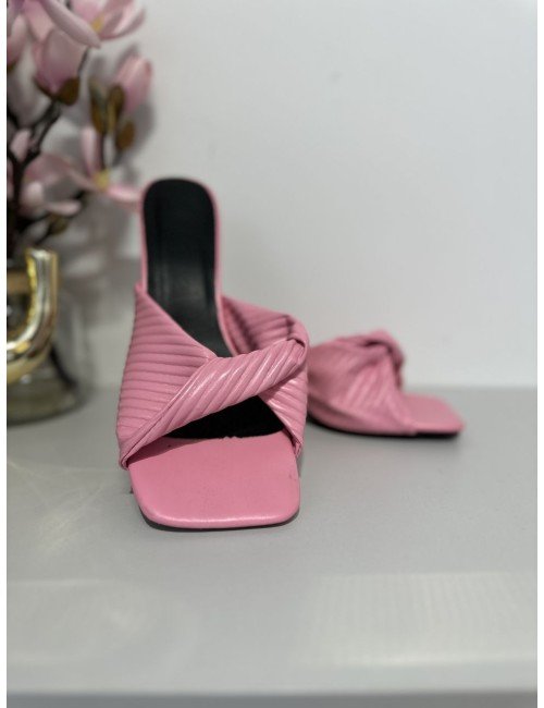 różowe klapki na obcasie // 1344