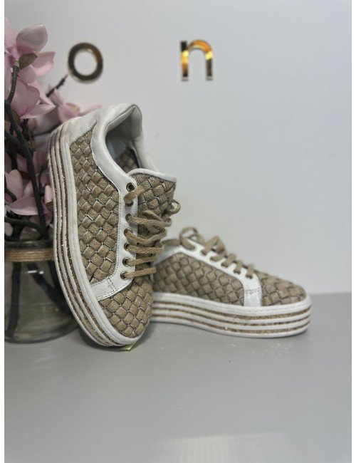 Biało brązowe Sneakersy od Spaziomoda // 1376*