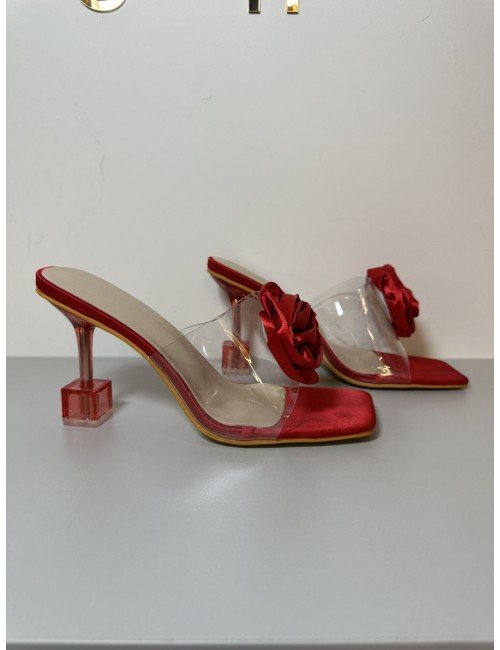 Czerwone klapki na transparentnym obcasie i z czerwoną różą // 1380