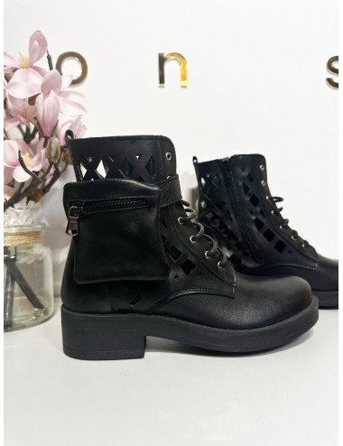 czarne ażurowe botki // 1386