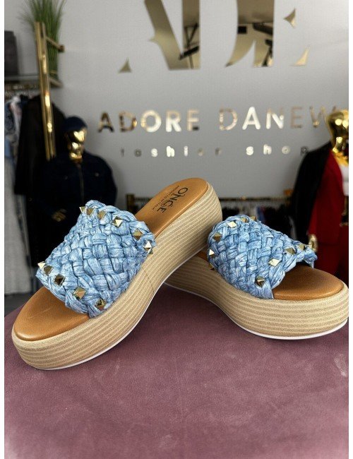 Niebieskie klapki na grubej podeszwie // 1420