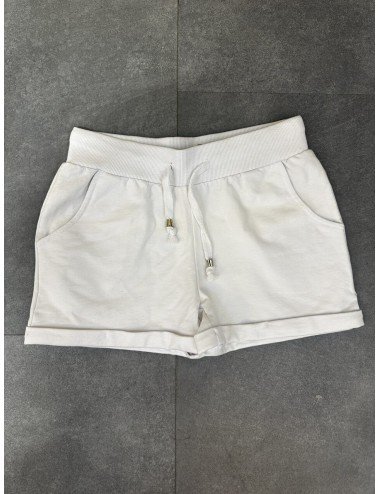 Białe szorty ze ściągaczem w pasie // 1431