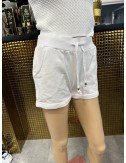 Białe szorty ze ściągaczem w pasie // 1431