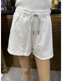 Białe szorty ściągane w pasie // 1432