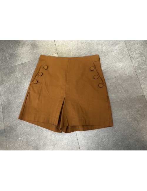 Brązowe spodenki z guziczkami - 1446