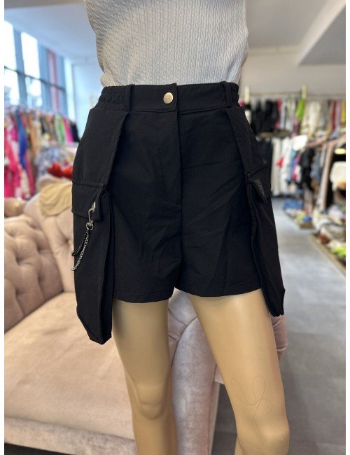 czarne szorty z łańcuszkiem // 1497