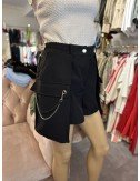 czarne szorty z łańcuszkiem // 1497