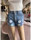 jeansowe szorty z wyszywanymi kwiatami // 1546*