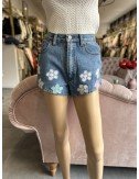 jeansowe szorty z wyszywanymi kwiatami // 1546*