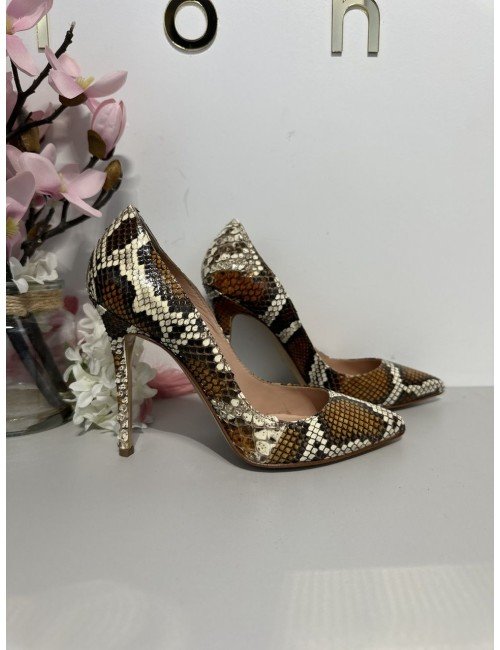Szpilki w wężową skórę od Spaziomoda // 980*