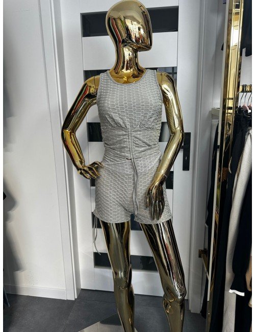 szare spodenki od Ana Caselli // 1799