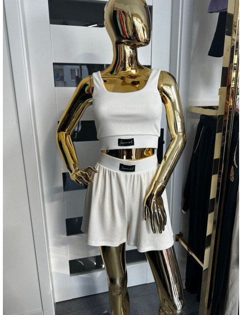 białe szorty od Imperial // 1801