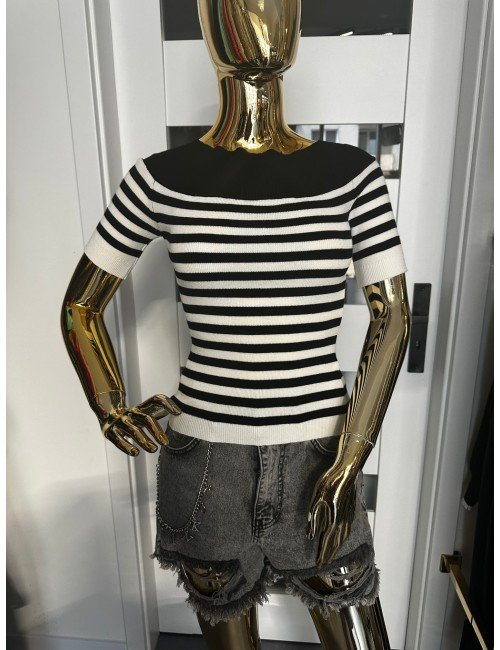 czarno biały sweterek od Imperial // 1819