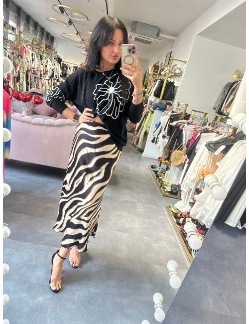 czarnobeżowa spódnica // 1870