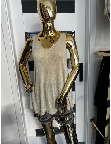 beżowa koszulka od Ana Caselli // 1833