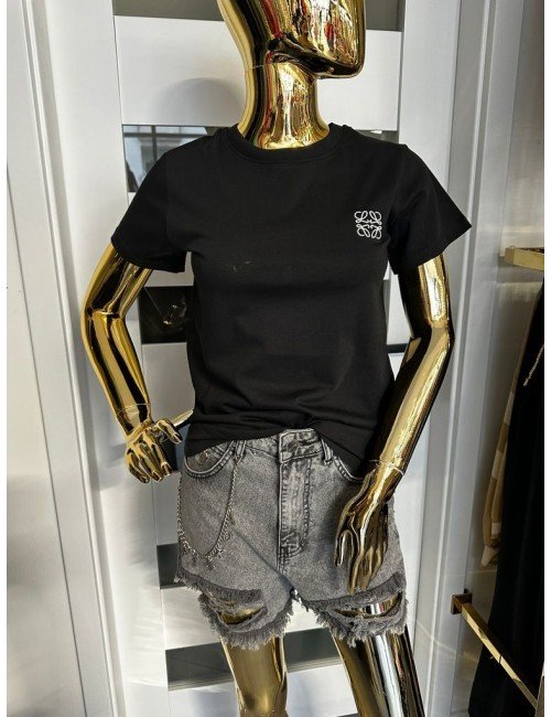 czarny T-Shirt z białym znaczkiem // 1876*