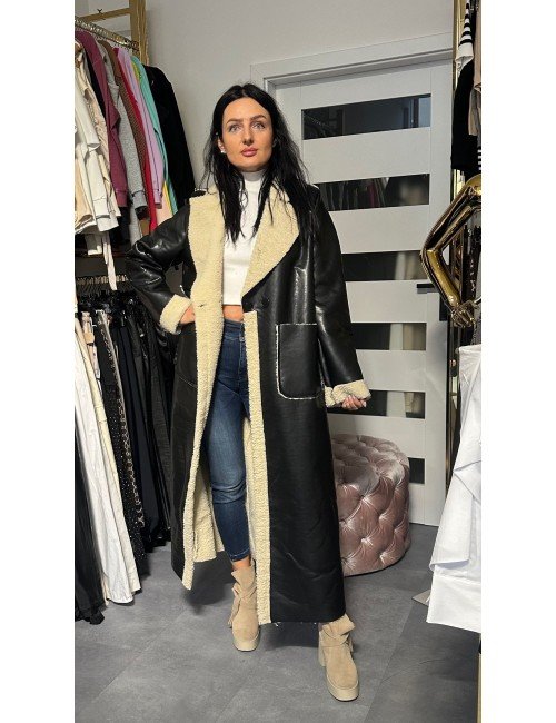 czarny płaszcz z kożuchem z ekoskóry // 2101