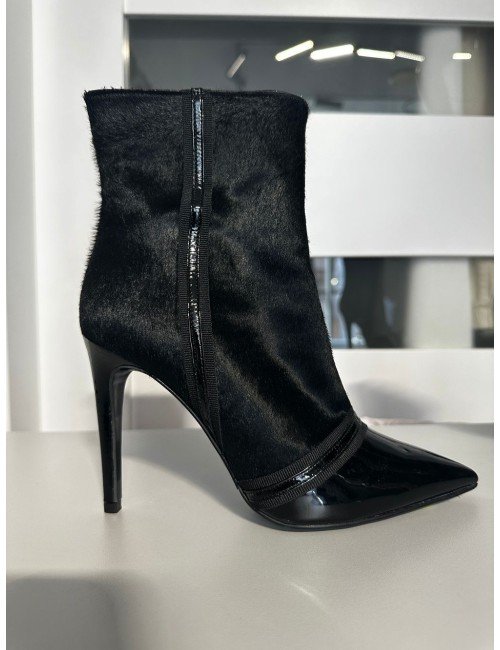 czarne botki zamszowe na szpice Spaziomoda // 2083*