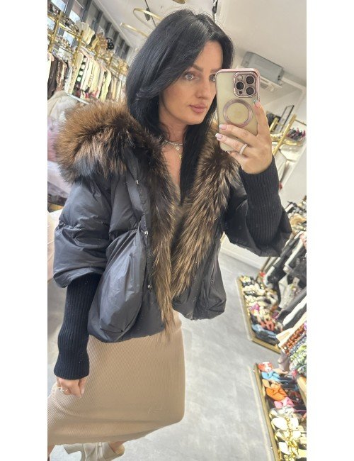 czarna kurtka z futrem // 2180