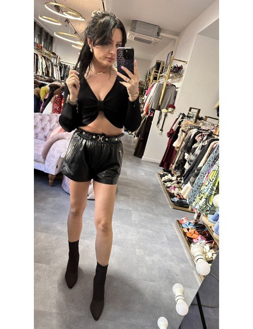 czarne skórzane szorty // 2400