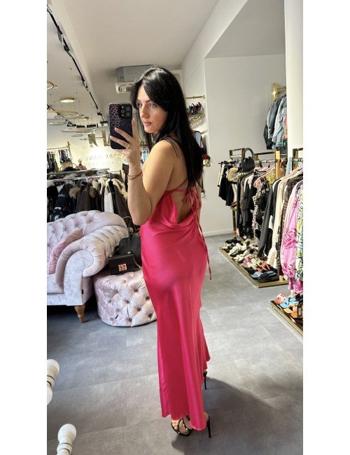 Piękna różowa sukienka z odkrytymi plecami // 2552