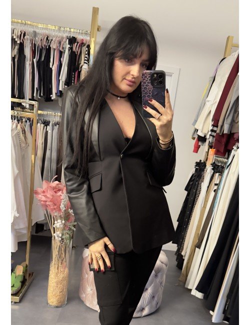 Czarna marynarka z ekoskórą // 2696