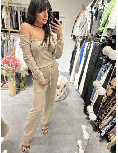 kremowy kombinezon od Kontatto // 2819