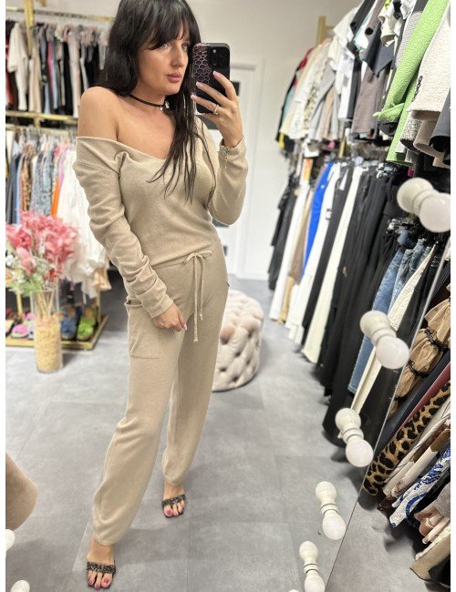 kremowy kombinezon od Kontatto // 2819